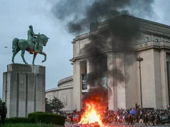 Karnawał przemocy we Francji. Co pokazały zamieszki po triumfie PSG
