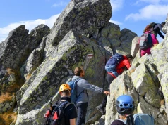 Polacy masowo pojechali w Tatry. Ratownicy ostrzegają