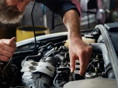 Mechanicy często proponują te usługi. Kierowcy płacą, choć nie zawsze ma to sens