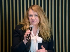 Posłanka Katarzyna Piekarska: Kobiecy ból jest bagatelizowany. „Taka jest pani uroda”