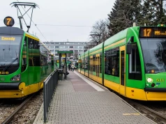 Uderzył motorniczą, groził jej rozbitą butelką. Brutalny atak w Poznaniu