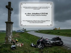 Uderzył w krzyż. W wypadku w Lutczy nie żyje żołnierz 41 Bazy Lotnictwa Szkolnego