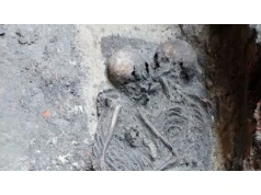 Pierwszy taki grób w Polsce. DNA ujawniło kim były zmarłe