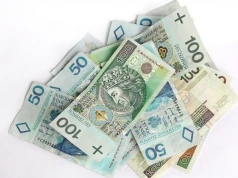 Daje 800 zł na wakacje dla uczniów, którzy poszli na kontrowersyjny przedmiot