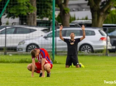 Sekundy od remisu. Porażka na koniec sezonu w Strzałkowie.
