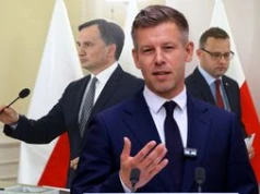 Węgry sprawdzają statusy uchodźców. Ziobro i Romanowski wezwani