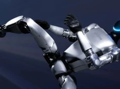 Robot-klaun skopał dziecko na pokazie. To nie Terminator, to ludzka głupota