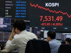 KOSPI traci ponad 8 proc. Seulu wstrzymał handel