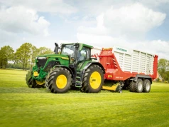 John Deere odświeża "sześć erki". Oto nowa odsłona modeli 6R o dużej i bardzo dużej ramie