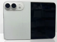 Składany iPhone na nowych zdjęciach. Jedna decyzja Apple'a może rozczarować