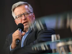 Komorowski: Premier Tusk znalazł się w trudnej sytuacji