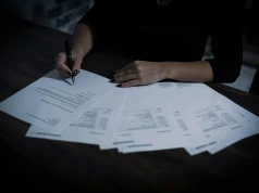 Collegium Humanum to wierzchołek góry lodowej. Kto nadzoruje polskie uczelnie i dlaczego nikt?