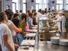 30 dni - tyle otwarty był BUWBAR. Co dalej z food hallem w Bibliotece Uniwersyteckiej w Warszawie?