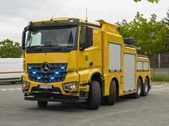 Nowy Mercedes-Benz Arocs 4153 dla MPK Poznań, jako pojazd uprzywilejowany