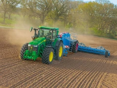 Nowości John Deere na rok 2027. Duże zmiany w serii 6M, 6R i 8R oraz nowe ładowacze czołowe