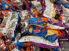 Gdzie wyrzucić opakowanie po chipsach? Jeden szczegół zmienia wszystko