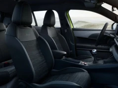 Totalnie nowy Jeep z rocznika 2026 za 92 400 zł. Kolor Bamboo wliczony w cenę