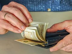 Praca z pensją do 12,9 tys. zł. Pracodawca nie patrzy na wykształcenie. Rekrutacja trwa