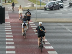 Kto ma pierwszeństwo na przejeździe rowerowym? Kierowcy się mylą