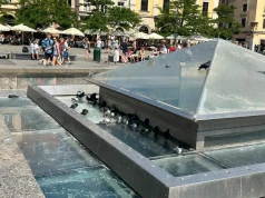 28 pomysłów na nową fontannę na Rynku Głównym, ale krakowianie ich nie zobaczyli. O wyborze zdecydowali eksperci
