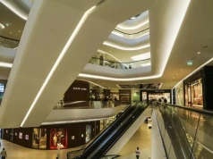 Centra handlowe notują spadki po roku wzrostów. Czym jest to spowodowane?