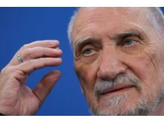 Antoni Macierewicz z zarzutami. Chodzi o SKW