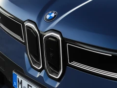 Nowy mały SUV BMW przyłapany. Ze wstydu zakrył zęby bobra