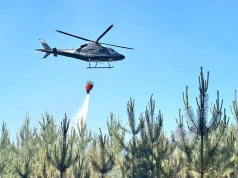 Pilot zauważył dym. Kolejny pożar lasu, do działań skierowano śmigłowiec gaśniczy