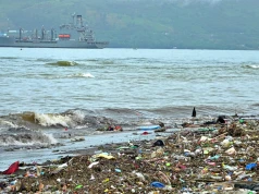 Tempo wzrostu wód oceanów podniosło się aż dwukrotnie w zaledwie 10 lat. Są też coraz bardziej zanieczyszczone