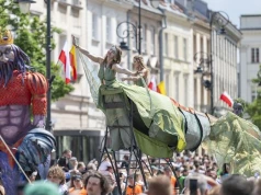 Warszawa. V Parada Syrenek i Regaty nad Wisłą