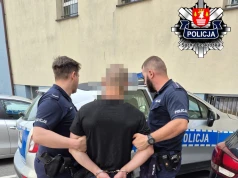 Podpalił stodołę, a potem zadzwonił pod 112. Groził kolejnym pożarem i znieważał operatora