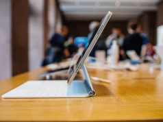 Czy tablet może w pełni zastąpić Twojego laptopa? Poznaj fakty