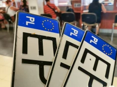 Nie trzeba już odkręcać tablic. Dziś weszły nowe przepisy