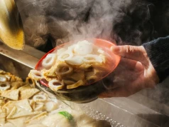 WHO alarmuje: niebezpieczna żywność powoduje 1,5 mln zgonów rocznie. Najbardziej zagrożone są małe dzieci