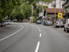 Bielskie drogi w praktyce: znaki, pasy ruchu i zasady bezpieczeństwa na wymagających trasach