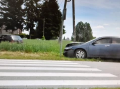 Zderzenie Hondy i Volkswagena w Żernikach. Trzy osoby trafiły do szpitala