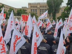 Nie chcą zmian w „mieszkaniówce”. Więziennicy protestują przed resortem finansów