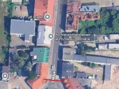 Ulica 3 Maja zablokowana. Strażacy sprawdzają opuszczony budynek