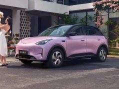 CHINY. Po raz pierwszy w historii ani jednego modelu tylko-spalinowego w TOP10. Głównie BEV-y, są też PHEV-y
