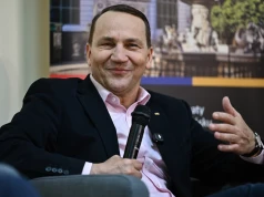 Oburzenie po wpisie Sikorskiego. "Napisałbym, że to przygłup"