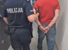 Nietrzeźwy kierowca potrącił policjanta i próbował uciec. Sąd zastosował tymczasowy areszt