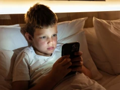 Zakaz social mediów dla dzieci poniżej 16 lat? Rząd UK szykuje rewolucję w telefonach