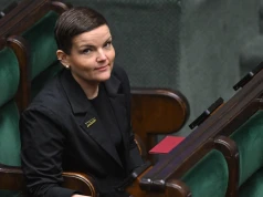 ​"Pani, która oderwała się od rzeczywistości". PiS chce odwołać ministrę