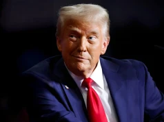Donald Trump walczy z wiatrakami. I to dosłownie