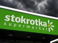 Stokrotka pod lupą Ministerstwa Pracy. Nad siecią zbierają się ciemne chmury