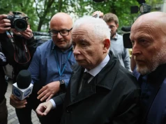 Kaczyński przesłuchiwany przez 9 godzin. Padły mocne słowa po wyjściu z prokuratury
