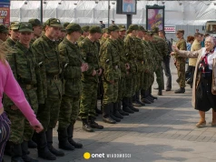 Rosja rozbudowuje bazy przy granicy z NATO. Nowe koszary i tysiące żołnierzy
