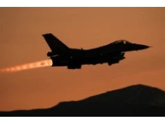 Druga noc amerykańskich nalotów na Iran. Trump grozi kolejnymi atakami