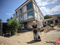 Obietnice sfinalizowane. 3 mln złotych ratują budowę wyjątkowego domu w Świdnicy
