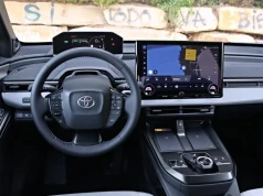 Toyota zarejestrowała więcej samochodów elektrycznych niż Tesla. Nie przespali elektromobilności